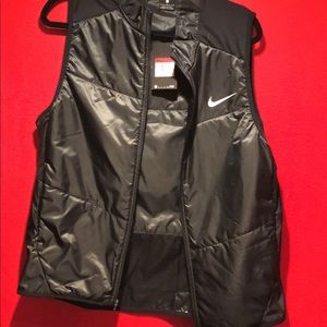 Black nike vest